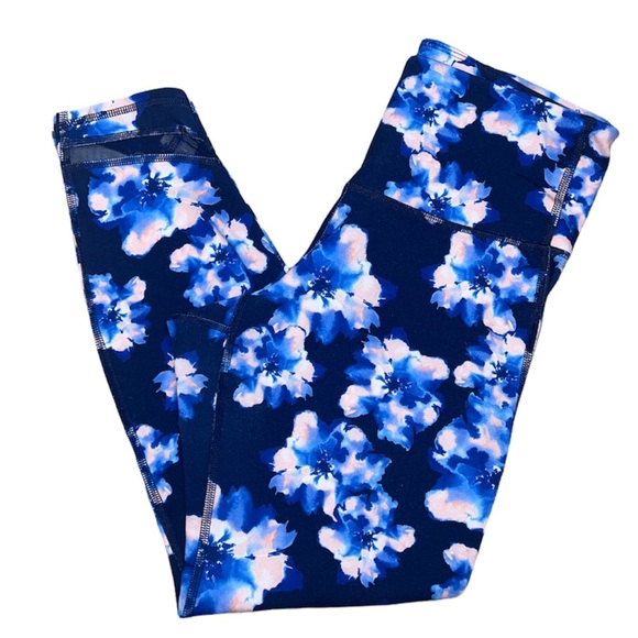 BNWOT Old Navy Active Go-Dry Flower Print Leggings/ Mesh detail - Picture 1 of 7